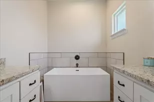 426 Alexander, Hillsboro, TX 76645 - Photo 17