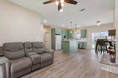 426 Alexander, Hillsboro, TX 76645 - Photo 7