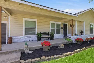 3528 Meadow Oaks Drive, Haltom City, TX 76117 - Photo 3