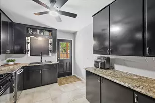 3528 Meadow Oaks Dr, Haltom City, TX 76117 - Photo 11