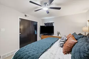 3528 Meadow Oaks Dr, Haltom City, TX 76117 - Photo 15