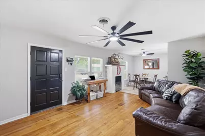 3528 Meadow Oaks Drive, Haltom City, TX 76117 - Photo 5