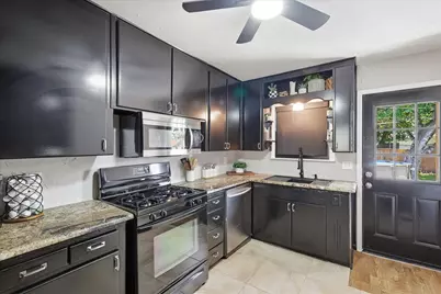 3528 Meadow Oaks Drive, Haltom City, TX 76117 - Photo 11