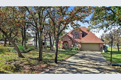 100 Mohawk Cove, Lake Kiowa, TX 76240 - Photo 25