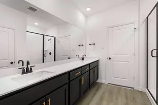 660 Tyronza Dr, Justin, TX 76247 - Photo 19