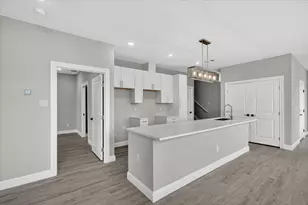 806 Premier, Grand Prairie, TX 75051 - Photo 5