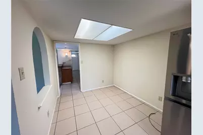 2107 Victoria Road, Carrollton, TX 75007 - Photo 9