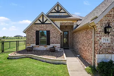 718 Cactus Creek Court, Godley, TX 76044 - Photo 3