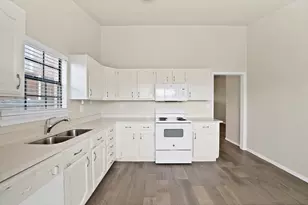 7000 Curry Dr, The Colony, TX 75056 - Photo 11