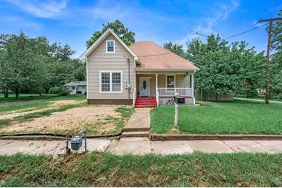 1301 Locust Street, Commerce, TX 75428 - Photo 1