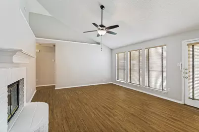 10820 Pebblecreek Court, Benbrook, TX 76126 - Photo 3