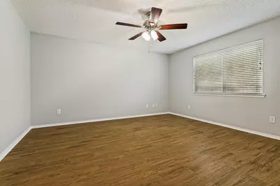 10820 Pebblecreek Court, Benbrook, TX 76126 - Photo 7