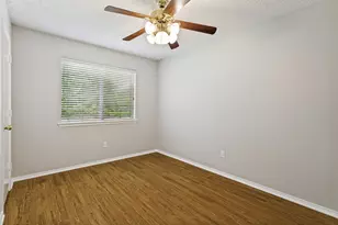10820 Pebblecreek Ct, Benbrook, TX 76126 - Photo 9