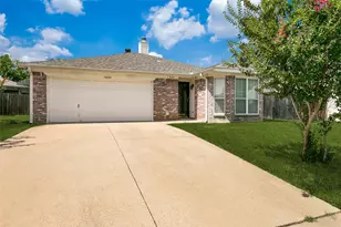 10820 Pebblecreek Ct, Benbrook, TX 76126 - Photo 1