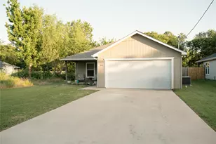 315 W Oak St, Whitewright, TX 75491 - Photo 1