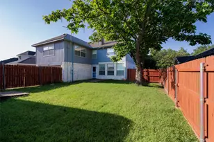 726 Spring Mills Rd, Mesquite, TX 75181 - Photo 5