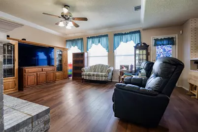 726 Spring Mills Road, Mesquite, TX 75181 - Photo 17