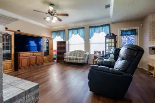 726 Spring Mills Rd, Mesquite, TX 75181 - Photo 17