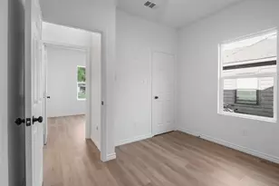 211 W Elm St, Whitewright, TX 75491 - Photo 21