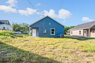 211 W Elm St, Whitewright, TX 75491 - Photo 25