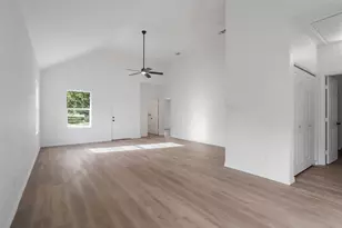 211 W Elm St, Whitewright, TX 75491 - Photo 9