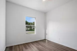 211 W Elm St, Whitewright, TX 75491 - Photo 23