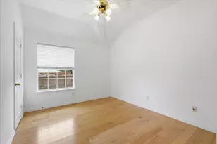 9325 Vista Cir, Irving, TX 75063 - Photo 19