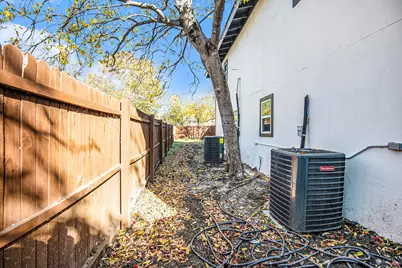 408 Dawson Circle #B, Grand Prairie, TX 75051 - Photo 21