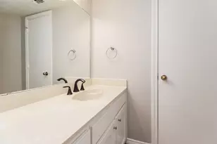 1105 Carrington Ct, Irving, TX 75060 - Photo 11