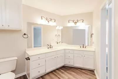 1105 Carrington Court, Irving, TX 75060 - Photo 9