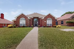 712 Regalwood Dr, DeSoto, TX 75115 - Photo 1