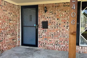 2406 W Broadview St, Greenville, TX 75402 - Photo 3