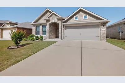 504 Cross Ridge Circle N, Fort Worth, TX 76120 - Photo 1