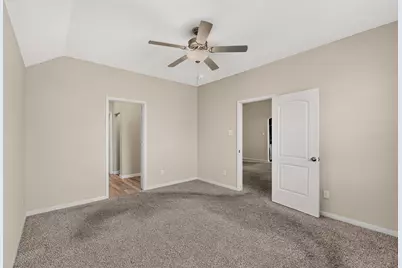504 Cross Ridge Circle N, Fort Worth, TX 76120 - Photo 15