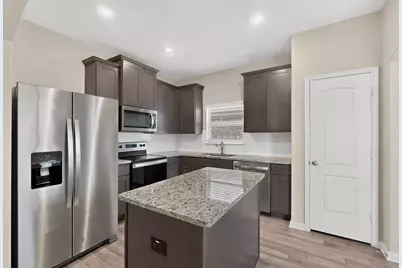 504 Cross Ridge Circle N, Fort Worth, TX 76120 - Photo 7