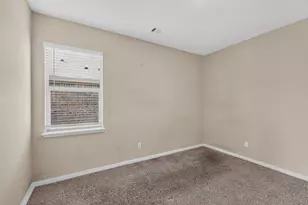 504 Cross Ridge Cir N, Fort Worth, TX 76120 - Photo 21