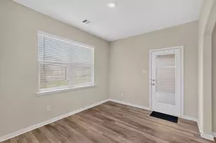 504 Cross Ridge Cir N, Fort Worth, TX 76120 - Photo 11