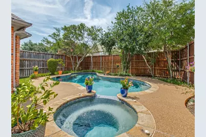 9502 Valley Lake Lane, Irving, TX 75063 - Photo 1