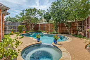 9502 Valley Lake Ln, Irving, TX 75063 - Photo 1