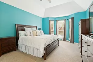 9502 Valley Lake Ln, Irving, TX 75063 - Photo 19