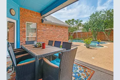 9502 Valley Lake Lane, Irving, TX 75063 - Photo 3