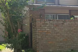2715 Westgate Dr, Arlington, TX 76015 - Photo 1
