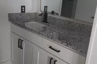 2715 Westgate Dr, Arlington, TX 76015 - Photo 5