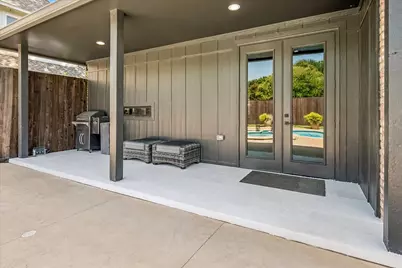 2121 Clearspring Drive S, Irving, TX 75063 - Photo 29