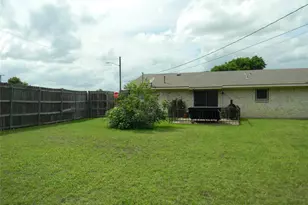3204 Pacesetter Dr, Dallas, TX 75241 - Photo 9