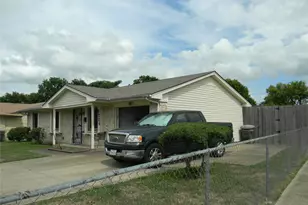3204 Pacesetter Dr, Dallas, TX 75241 - Photo 11