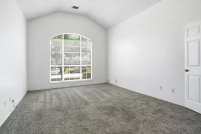 3215 Elmwood Drive, Mesquite, TX 75181 - Photo 9
