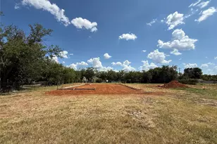 414 E Belknap St, Jacksboro, TX 76458 - Photo 3