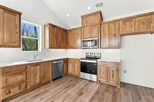 414 E Belknap St, Jacksboro, TX 76458 - Photo 11