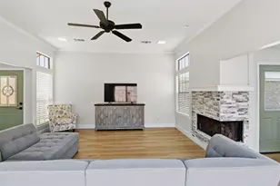 747 Monique, Cedar Hill, TX 75104 - Photo 5